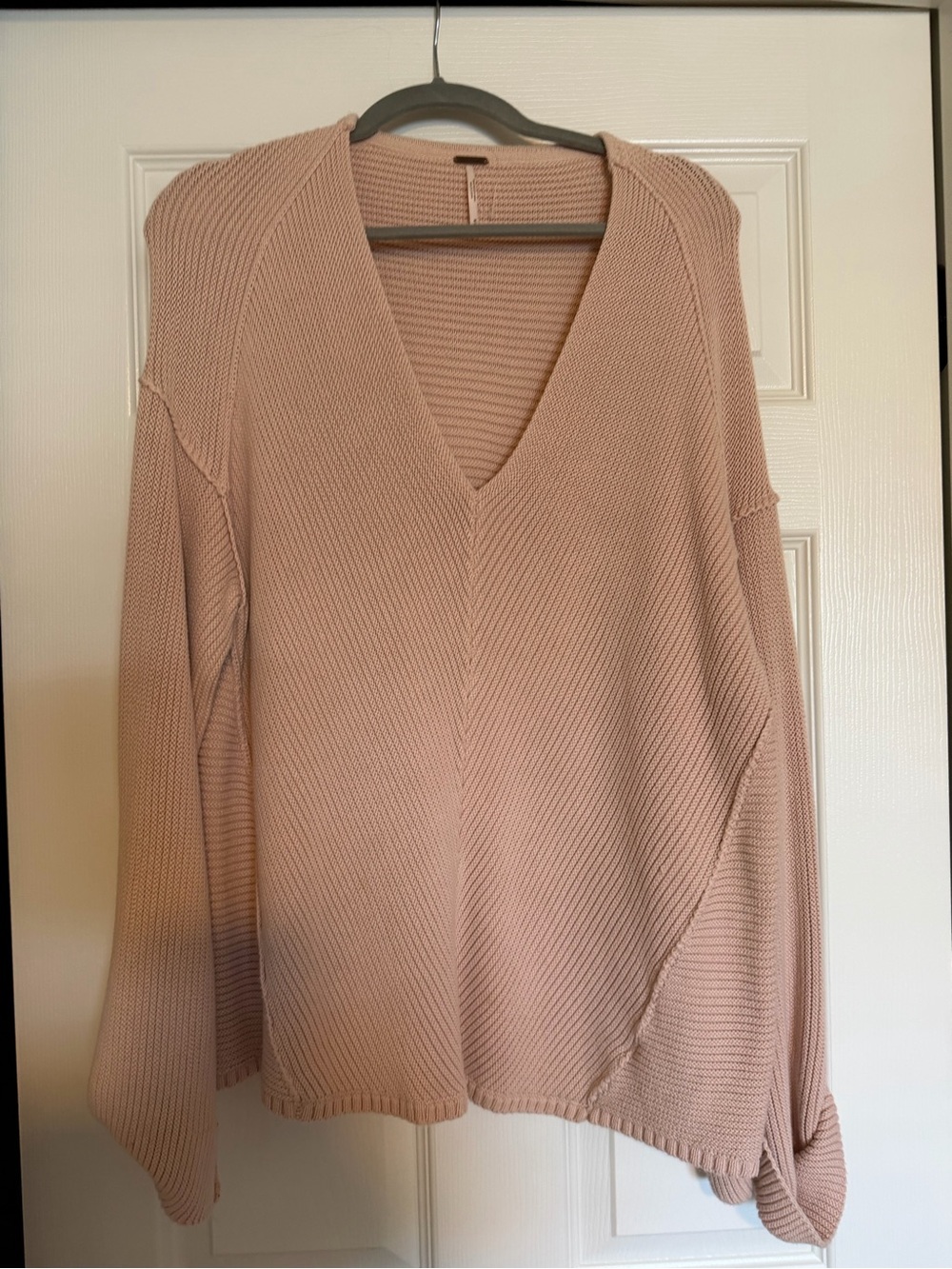 Free People V-Neck Ribbed Sweater in Dusty Pink